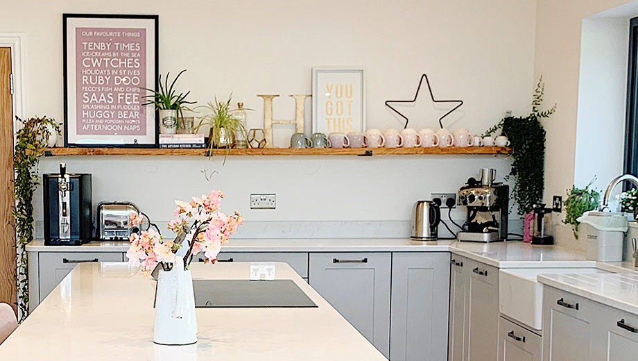 Shaker kitchen with open shelving